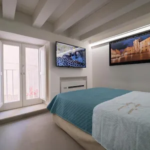 Ortigia Charme Piazza Duomo Apartament