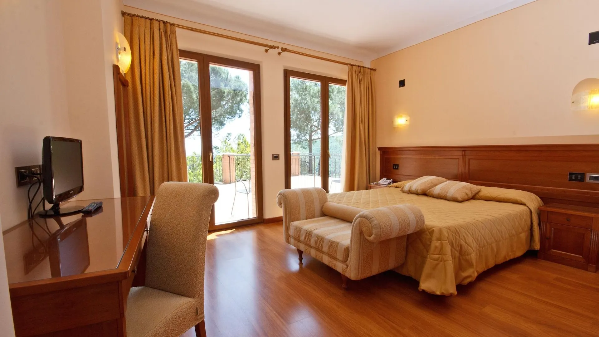 Hotel Panoramic Montepulciano Stazione 3*,  Italië