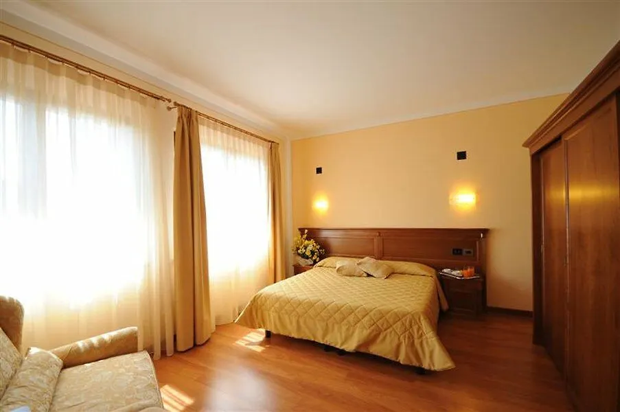 Hotel Panoramic Montepulciano Stazione 3*,